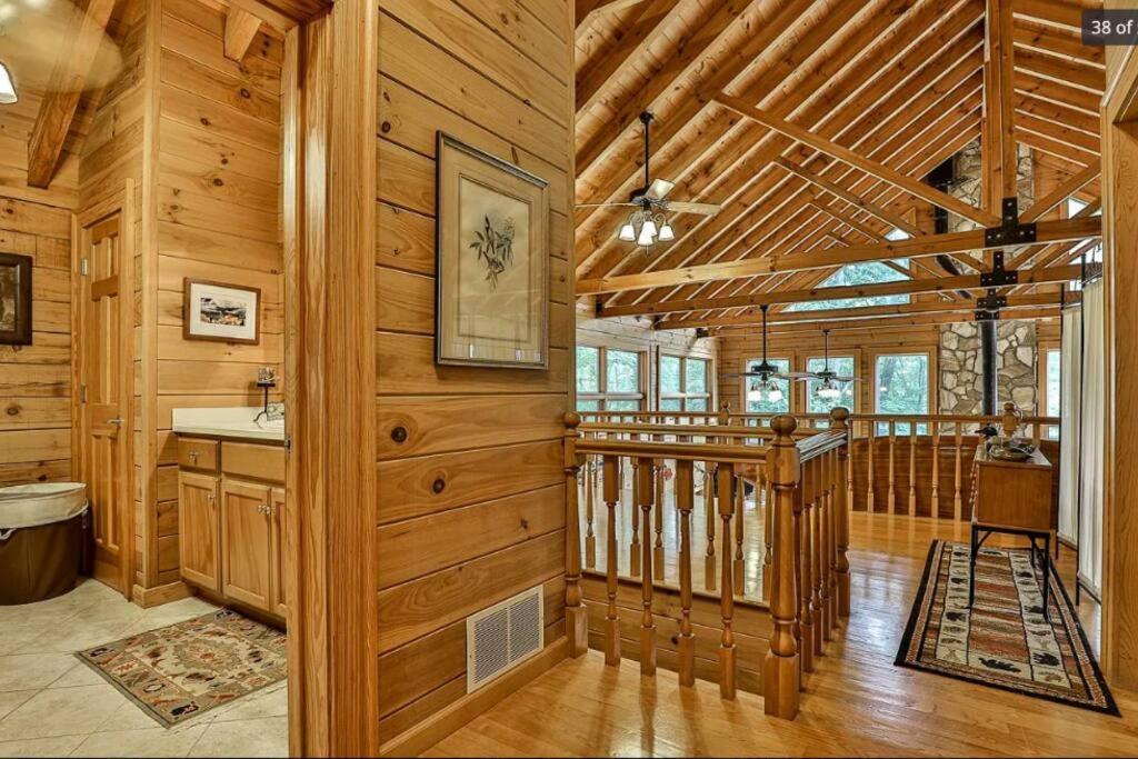 Blue Ridge Bliss- Spacious Cabin, Pets, Hot Tub! Exterior foto