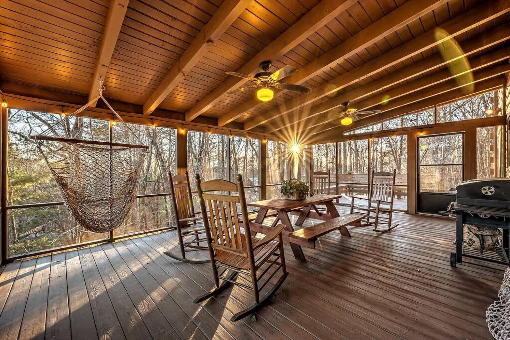 Blue Ridge Bliss- Spacious Cabin, Pets, Hot Tub! Exterior foto