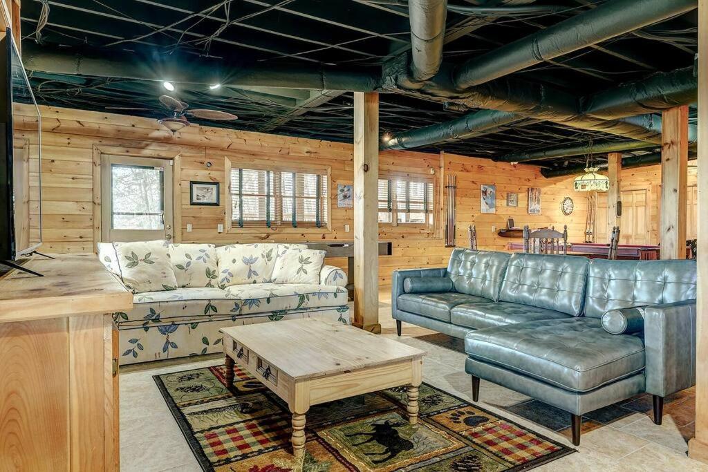 Blue Ridge Bliss- Spacious Cabin, Pets, Hot Tub! Exterior foto